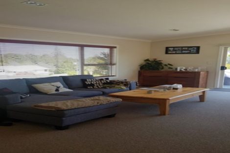 Photo of property in 2/11 Anne Mclean Drive, Bayview, Auckland, 0629