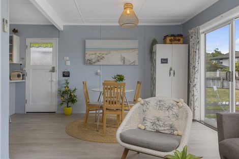 Photo of property in 1/17 Rainbow Drive, Rainbow Point, Taupo, 3330