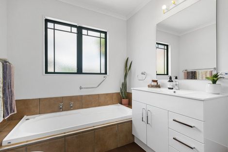 Photo of property in 4 Smylie Close, Ohauiti, Tauranga, 3112