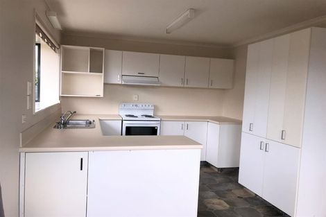 Photo of property in 4 Frank Wilson Terrace, Welbourn, New Plymouth, 4312