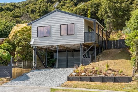 Photo of property in 48 Antrim Crescent, Wainuiomata, Lower Hutt, 5014