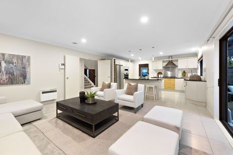 Photo of property in 4 Bejoy Rise, East Tamaki Heights, Auckland, 2016