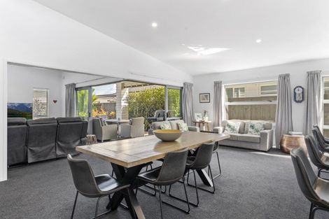 Photo of property in 10 Pimelea Street, Papamoa Beach, Papamoa, 3118