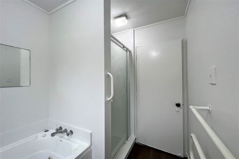 Photo of property in 2/18 Mirovale Place, Totara Vale, Auckland, 0629