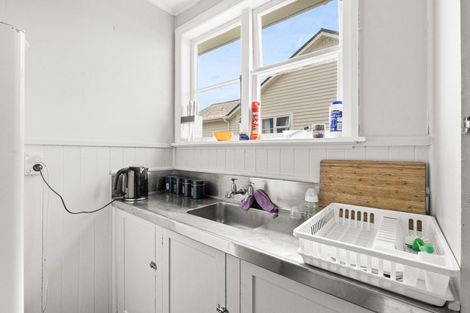 Photo of property in 22 Bell Street, Marton, 4710