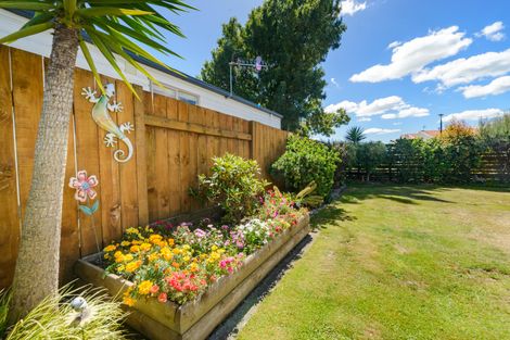 Photo of property in 10 Forbes Place, Kelvin Grove, Palmerston North, 4414