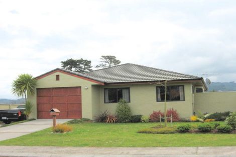 Photo of property in 9 Santa Maria Drive, Whitianga, 3510