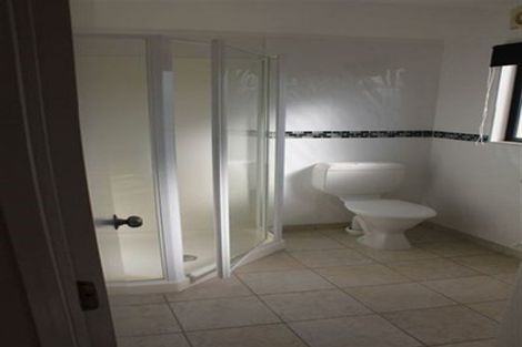 Photo of property in 2/14 Ponderosa Drive, Oteha, Auckland, 0632