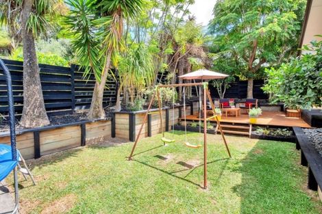 Photo of property in 2/8 Cranston Street, Torbay, Auckland, 0632