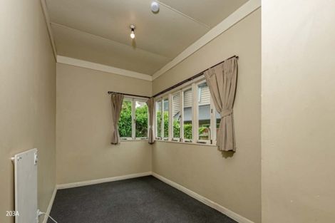 Photo of property in 203 College Street, West End, Palmerston North, 4412