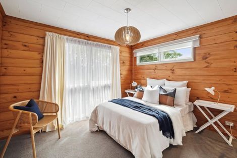 Photo of property in 44 Grand Vue Road, Kawaha Point, Rotorua, 3010