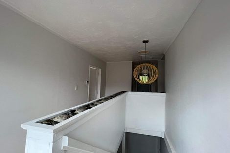 Photo of property in 1/28 Sandown Road, Rothesay Bay, Auckland, 0630