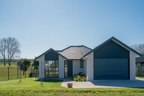 Photo of property in 48 Huka Heights Drive, Rangatira Park, Taupo, 3330