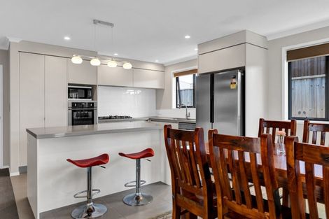 Photo of property in 75 Dillon Drive, Bell Block, New Plymouth, 4312