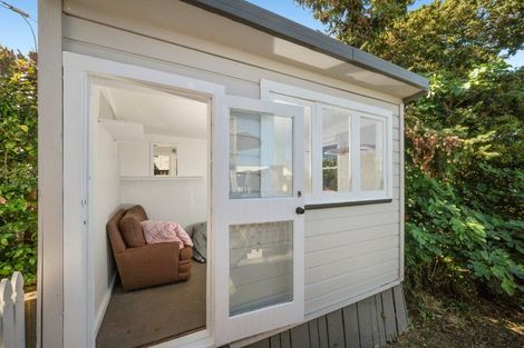 Photo of property in 195 Hinemoa Street, Birkenhead, Auckland, 0626