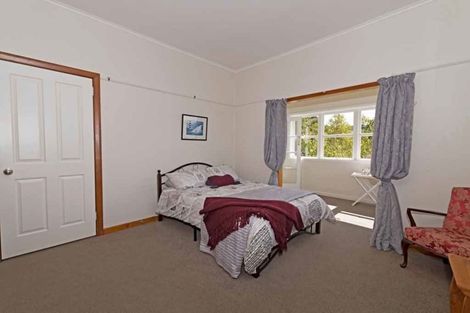 Photo of property in 43 Awaroa Road, Helensville, 0800