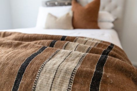 Photo of property in 28 Omahuru Road, Glenbrook, 2681