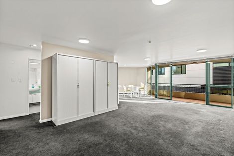 Photo of property in Regent Courts, 2/75 Gloucester Street, Christchurch Central, Christchurch, 8013