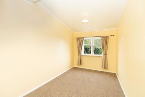 Photo of property in 3 Anga Street, Tangimoana, 4822