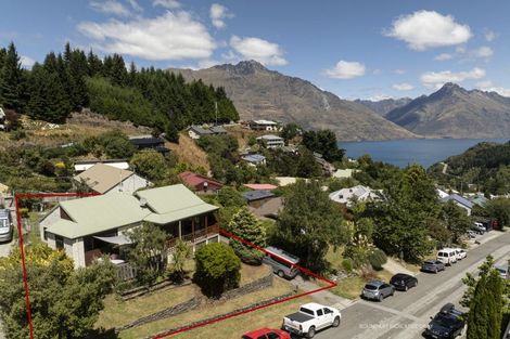 Photo of property in 10 Watts Road, Fernhill, Queenstown, 9300