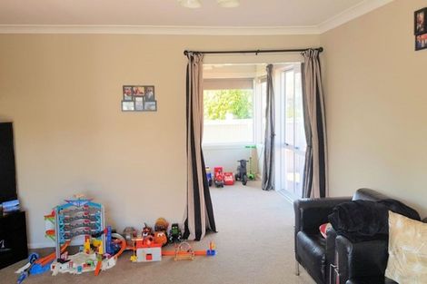 Photo of property in 2/73 Dunbars Road, Halswell, Christchurch, 8025