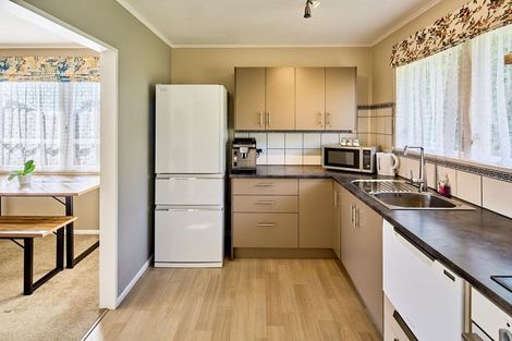 Photo of property in 3 Cleat Street, Whitby, Porirua, 5024