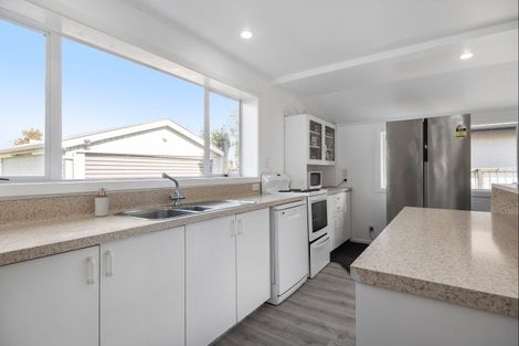 Photo of property in 63 Northcote Road, Northcote, Christchurch, 8052