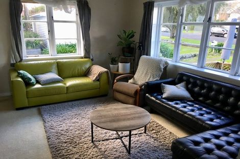 Photo of property in 13 Massey Avenue, Greenlane, Auckland, 1061