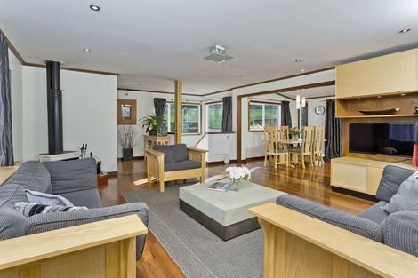 Photo of property in 18 Dene Court Lane, Greenhithe, Auckland, 0632