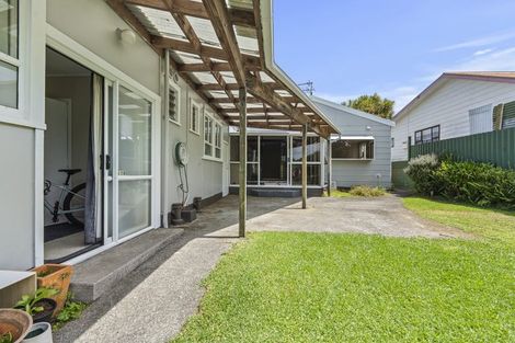 Photo of property in 415 Carrington Street, Upper Vogeltown, New Plymouth, 4310
