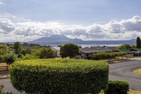 Photo of property in 2 Cherry Lane, Acacia Bay, Taupo, 3330