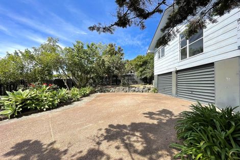 Photo of property in 10 Brian Crescent, Stanmore Bay, Whangaparaoa, 0932