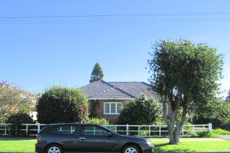 Photo of property in 13 Regent Street, Papatoetoe, Auckland, 2025