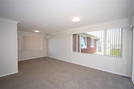 Photo of property in 1/279 Sunset Road, Sunnynook, Auckland, 0632