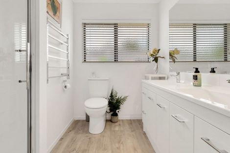 Photo of property in 1/24 Fourth Avenue, Tauranga, 3110