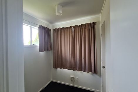 Photo of property in 15 Tyndrum Place, Highland Park, Auckland, 2010