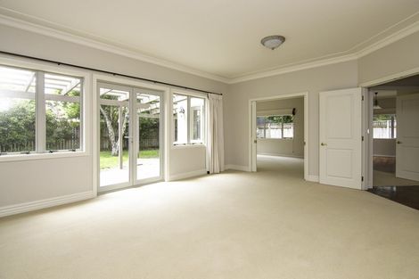 Photo of property in 4 Pastoral Lane, Hokowhitu, Palmerston North, 4410