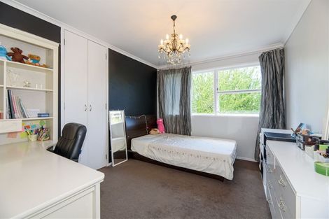 Photo of property in 23 Malters Place, Browns Bay, Auckland, 0630