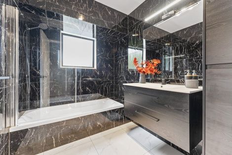 Photo of property in 2 Puketiro Drive, Feilding, 4702