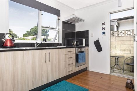 Photo of property in 2/282 Aberdeen Road, Gisborne, 4010