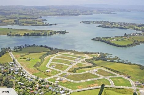 Photo of property in 4 Tahuna Minhinnick Drive, Glenbrook, 2681