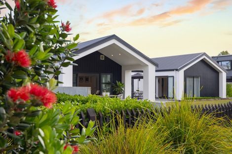 Photo of property in 7 Kanuka Drive, Hokowhitu, Palmerston North, 4410