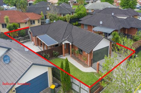 Photo of property in 8 Carisbrook Crescent, Papakura, 2110