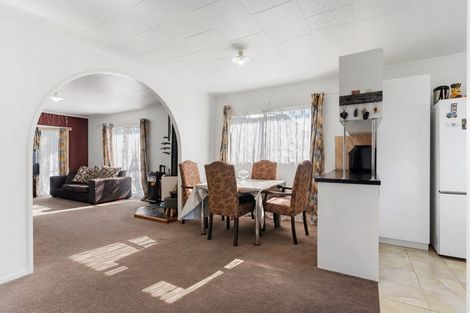 Photo of property in 8 Zurich Place, Weymouth, Auckland, 2103