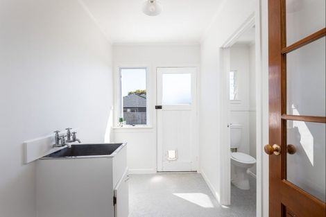 Photo of property in 251 Huatoki Street, Upper Vogeltown, New Plymouth, 4310