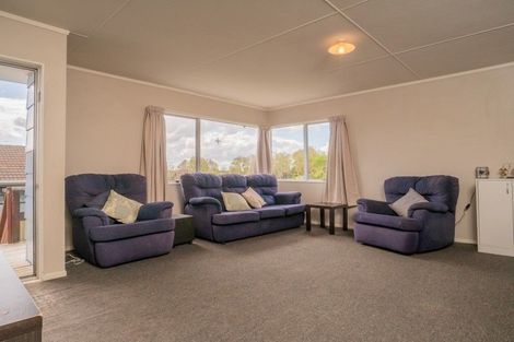 Photo of property in 12 Imperial Place, Henderson, Auckland, 0612