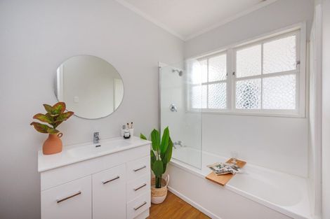 Photo of property in 65 Buick Crescent, Awapuni, Palmerston North, 4412