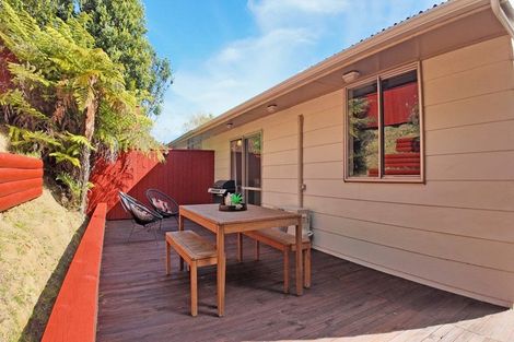 Photo of property in 22b Hillside Drive, Maoribank, Upper Hutt, 5018