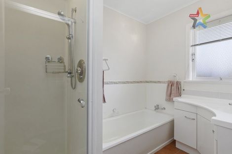 Photo of property in 33 Rosebank Avenue, Avalon, Lower Hutt, 5011