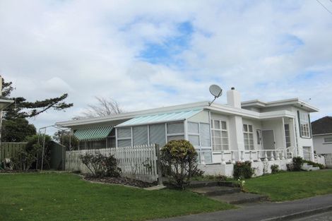 Photo of property in 3 East Way, Durie Hill, Whanganui, 4500